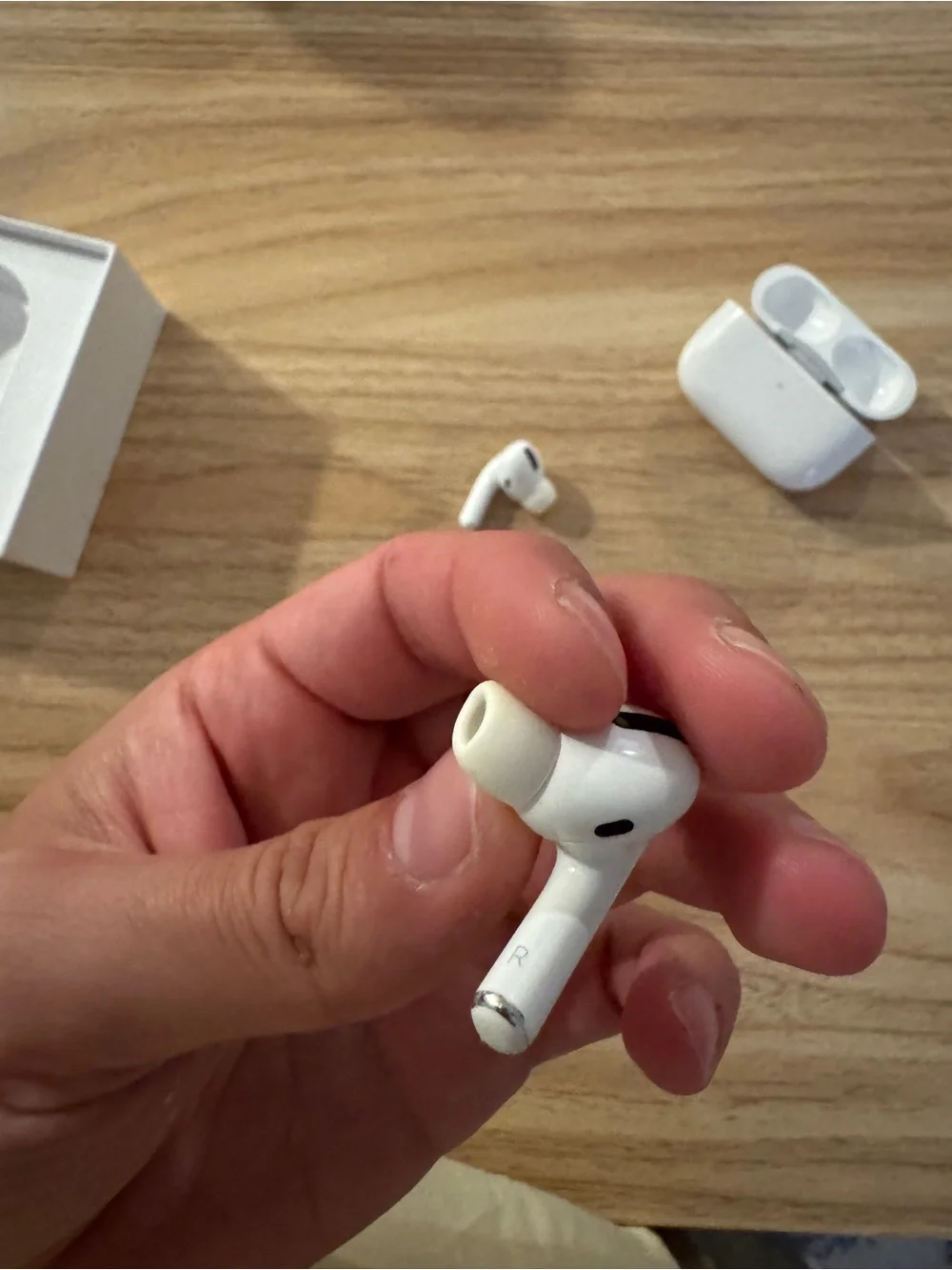 Apple AirPods Pro (1st Gen) Wireless Bluetooth In-Ear Earbuds (Read Description)